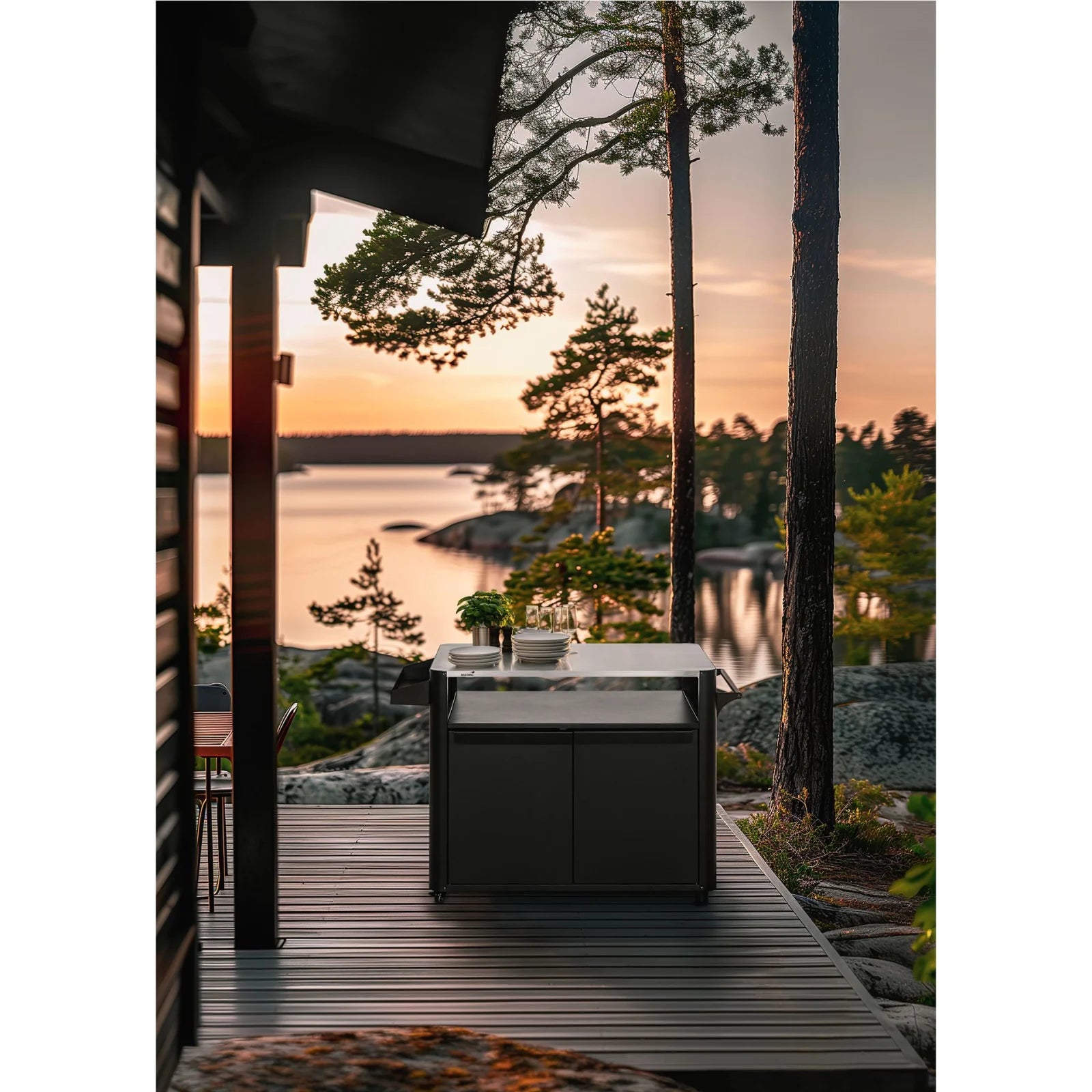 Mustang grillbord med skap og hjul – rustfri arbeidsflate